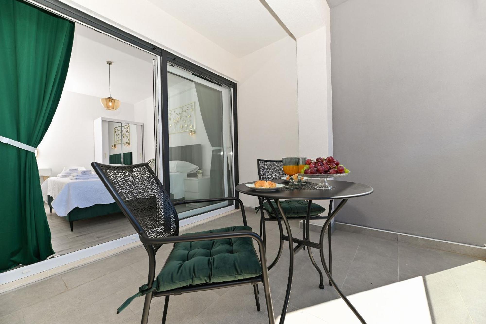 Apartments Diva Trogir Bagian luar foto